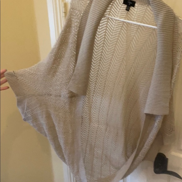 Beige AquaSweater Medium - Picture 3 of 5